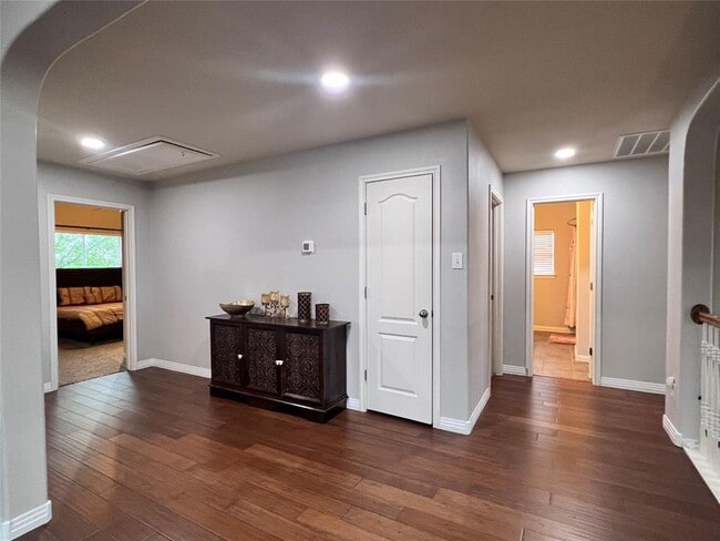 Building Photo - 3604 Pine Needle Cir