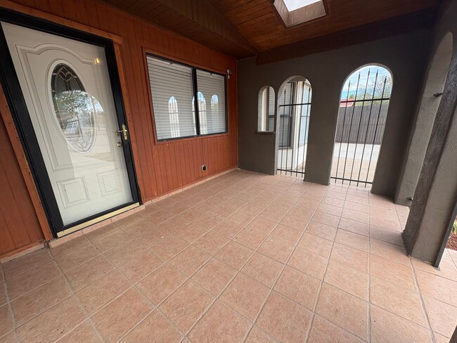 Building Photo - HOME FOR RENT IN ANTHONY TEXAS