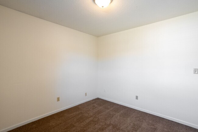 Building Photo - 4302-4304 Cheryl Ct.