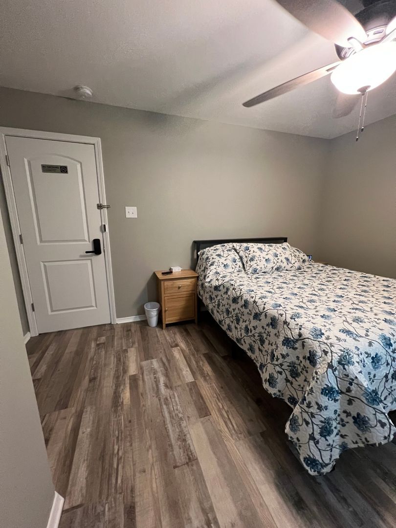 Building Photo - 507 E Mississippi St