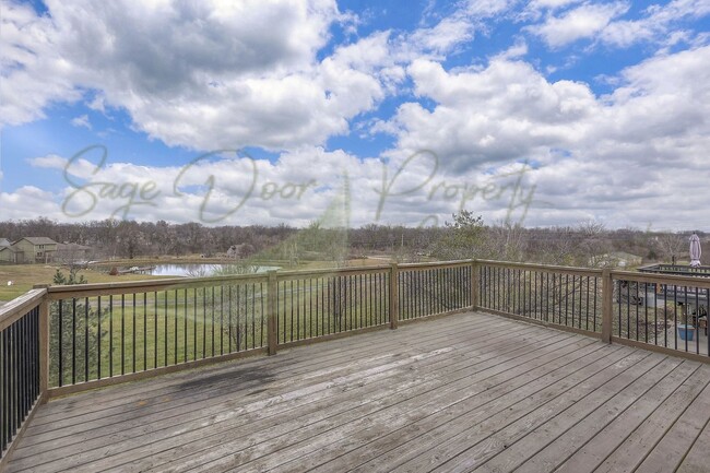 Building Photo - STUNNING GRAIN VALLEY HOME!!!