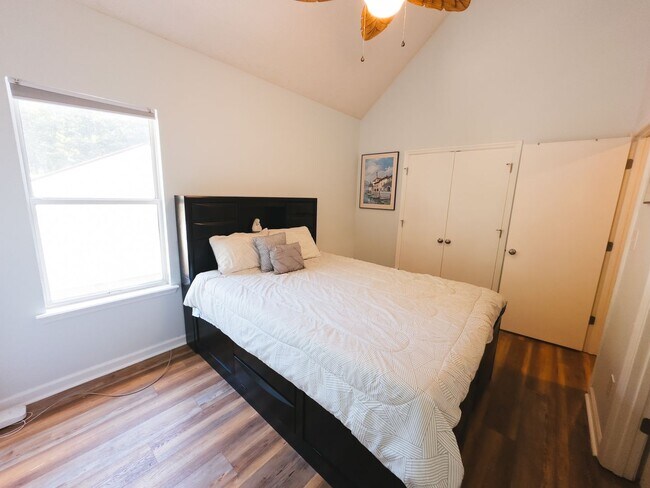 Building Photo - Pine Drive Lake House - PRICE REDUCTION