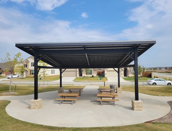 Building Photo - 7521 Bluebell Ln