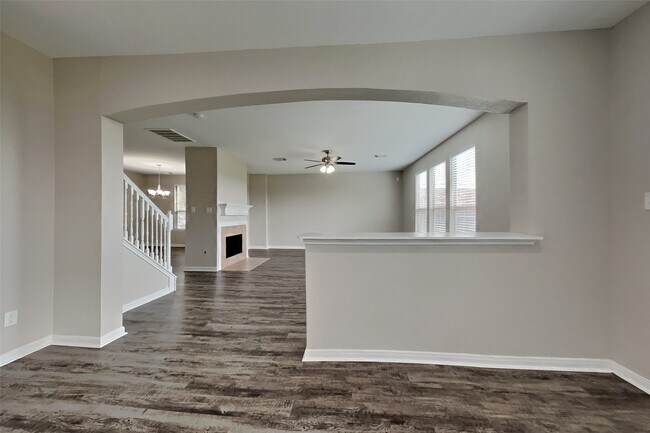 Building Photo - 2902 Crestbrook Bend Ln