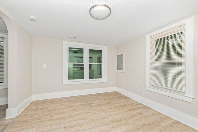 Building Photo - 30-32 Lagonda Ave