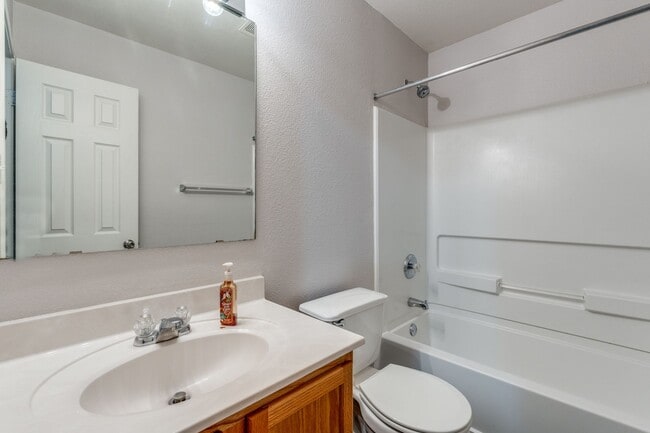 Building Photo - SINGLE-STORY 3-BEDROOM IN CIBOLO