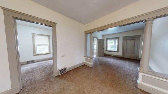 Building Photo - 3339 W.84th