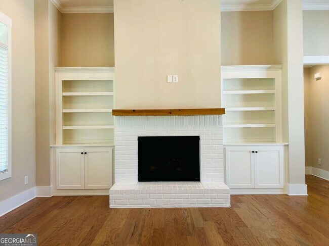 Building Photo - 16 Anchor Ct