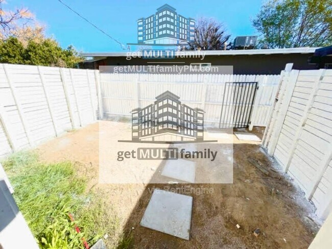 Building Photo - 1402 E McKinley St