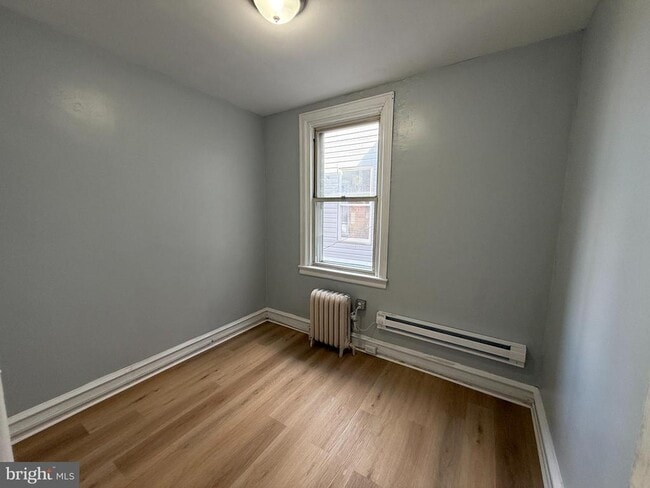 Building Photo - 2423 E Allegheny Ave