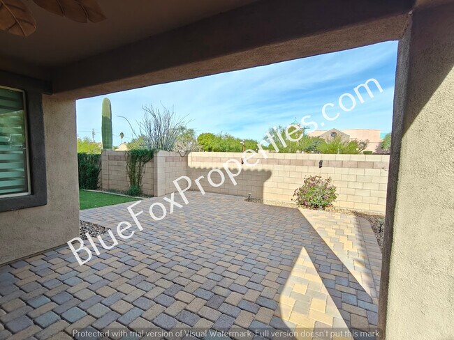 Building Photo - 8545 N Gaetano Loop