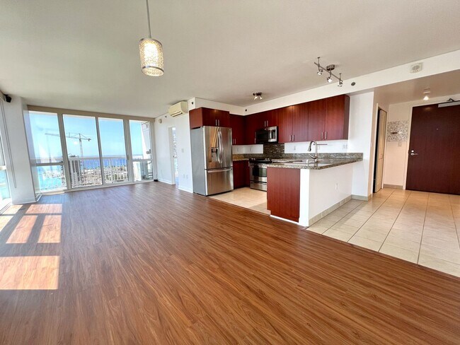 Building Photo - 909 Kapiolani Blvd