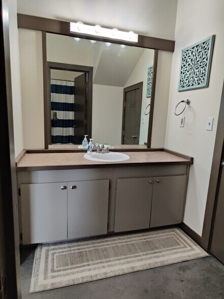 Upstairs bathroom - 18575 SW Century Dr