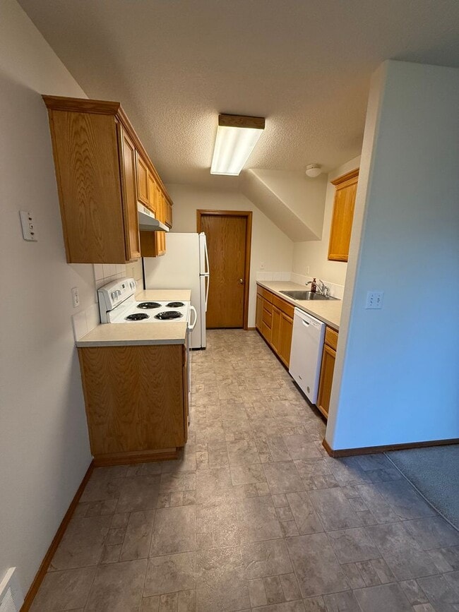 Building Photo - Great Condo next to a beautiful park!
