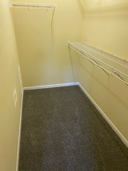 Building Photo - 4240 Endeavor Dr