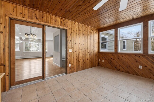 Building Photo - 676-678-678 Oak Summit Rd