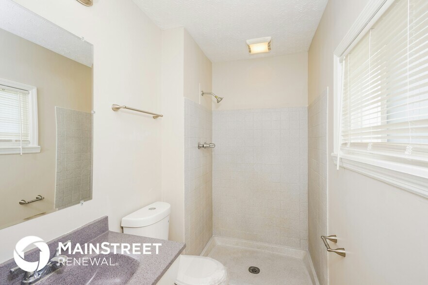 Building Photo - 7402 Stone Bluff Ct