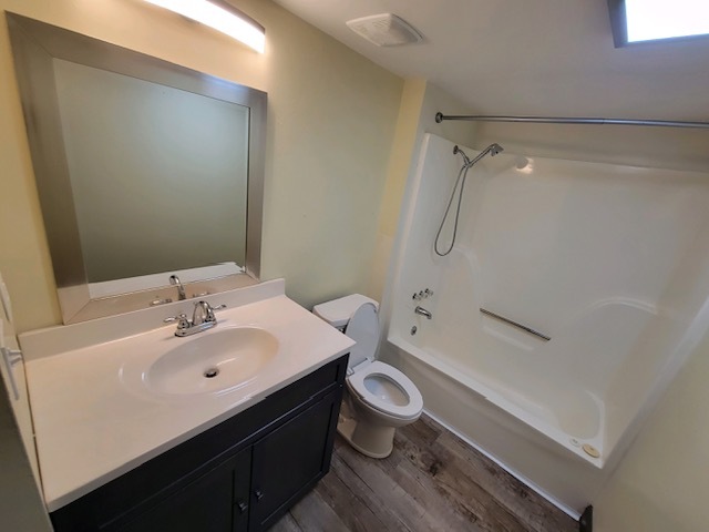 Building Photo - Parkwood Apartments