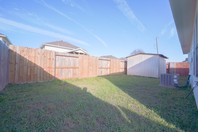 Building Photo - 2706 Star Peak Dr