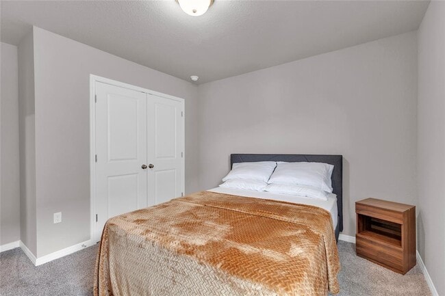 Building Photo - 6401 Night Chinook Dr