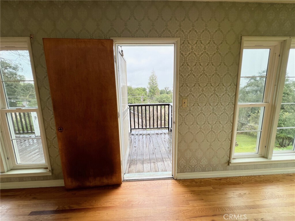 Building Photo - 15 Hillcrest Dr