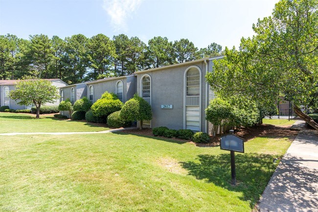 Building Photo - 2626 Embarcadero Dr