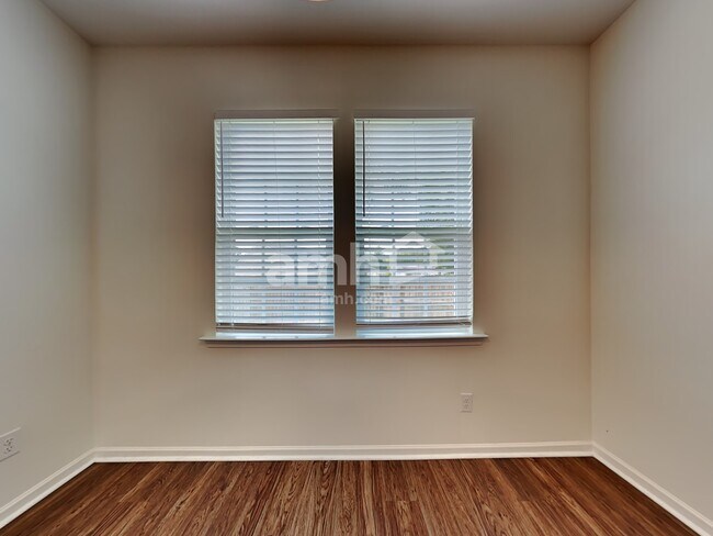 Building Photo - 9684 Spencer Woods Rd