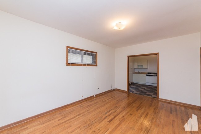 Building Photo - 2840 N Orchard St