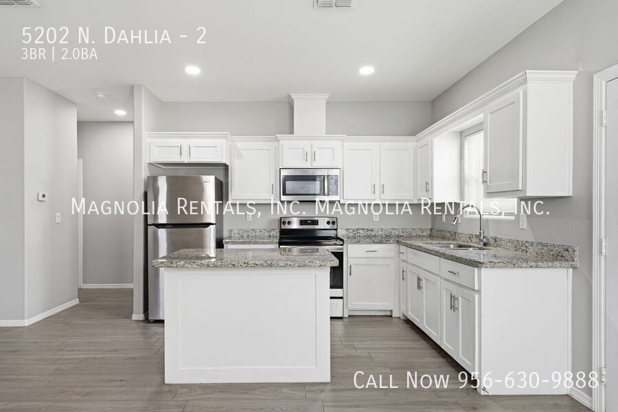 Building Photo - 5202 N. Dahlia-2