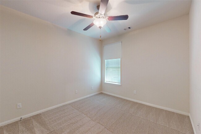 Building Photo - 30 Deer River Cir