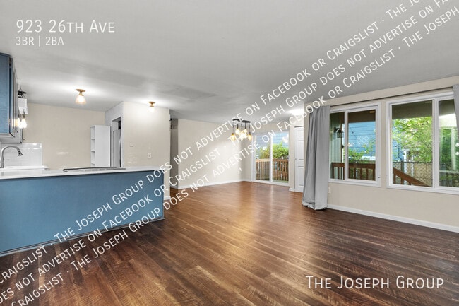 Building Photo - 923 26th Ave