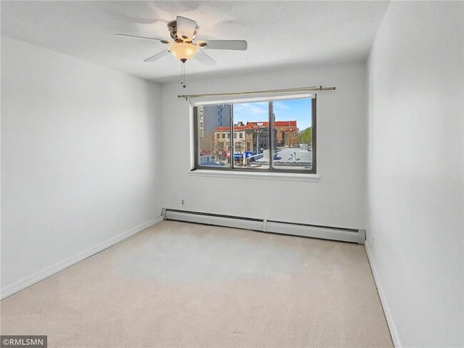 Building Photo - 2727 W 43rd St