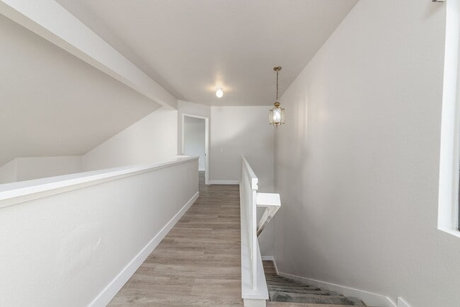 Building Photo - 6908 Quiet Cove Dr