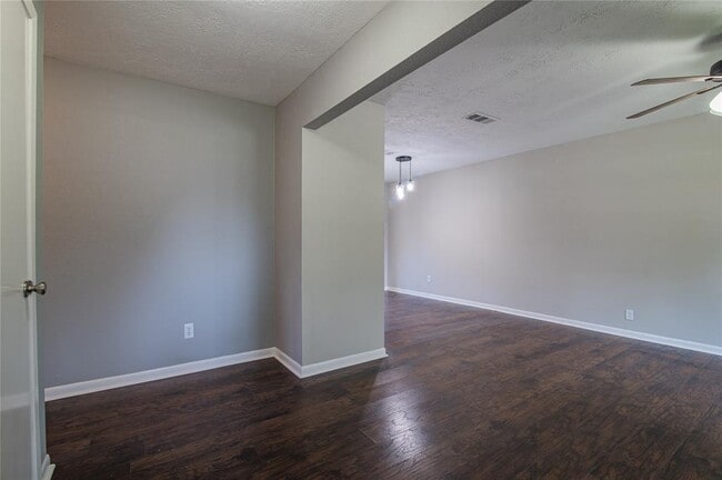 Building Photo - 17122 Blackhawk Blvd