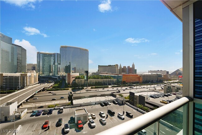 Building Photo - 4525 Dean Martin Dr