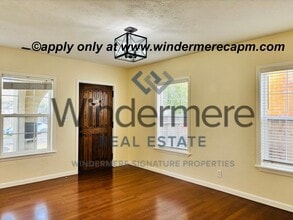 Building Photo - Beautifully Remodeled 2 Bedroom, 2 Bath Duplex on Freeport Blvd.- Now available!