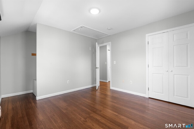 Building Photo - 224 Melville Dr