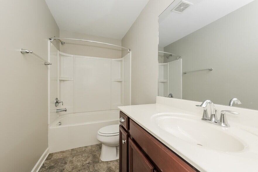 Building Photo - 2237 Dale View Dr