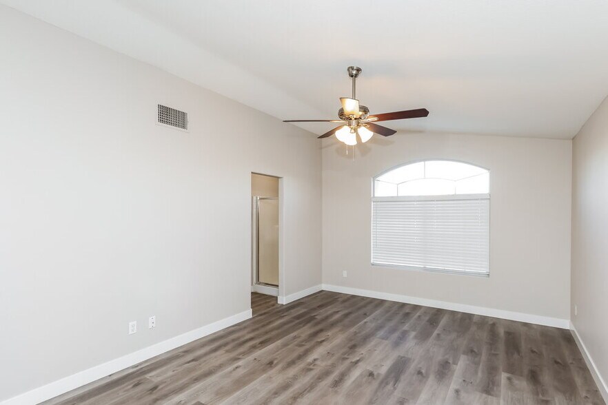 Building Photo - 7425 Flat Rock St