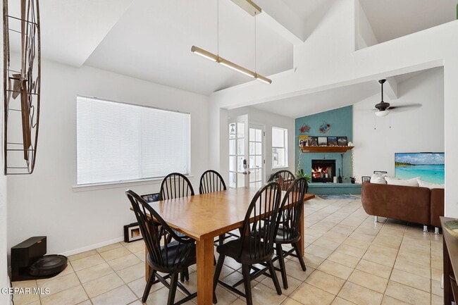 Building Photo - 4348 Loma Hermosa Dr