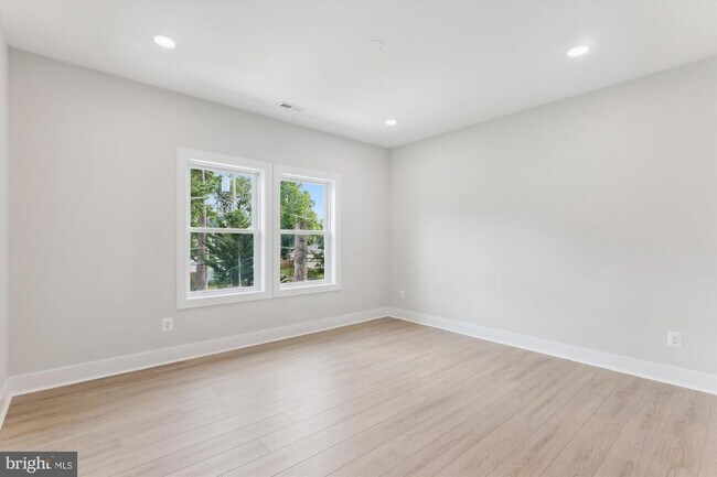 Building Photo - 2808 Boswell Ave