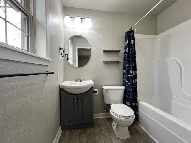 Building Photo - 895 Marion Anderson Rd