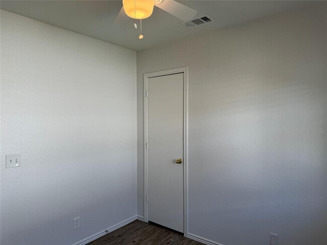 Building Photo - 12415 Jamie Dr