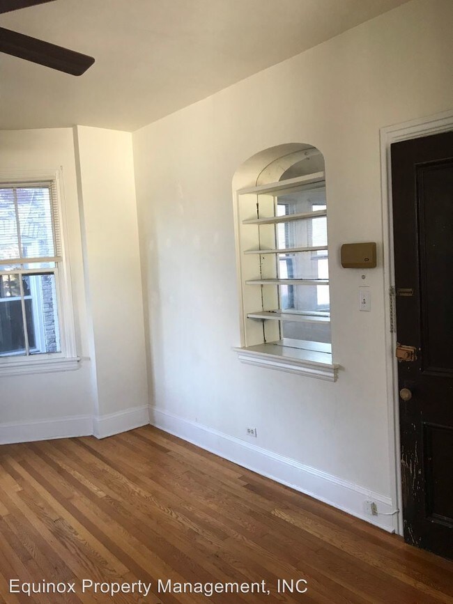 Building Photo - 636 N New St