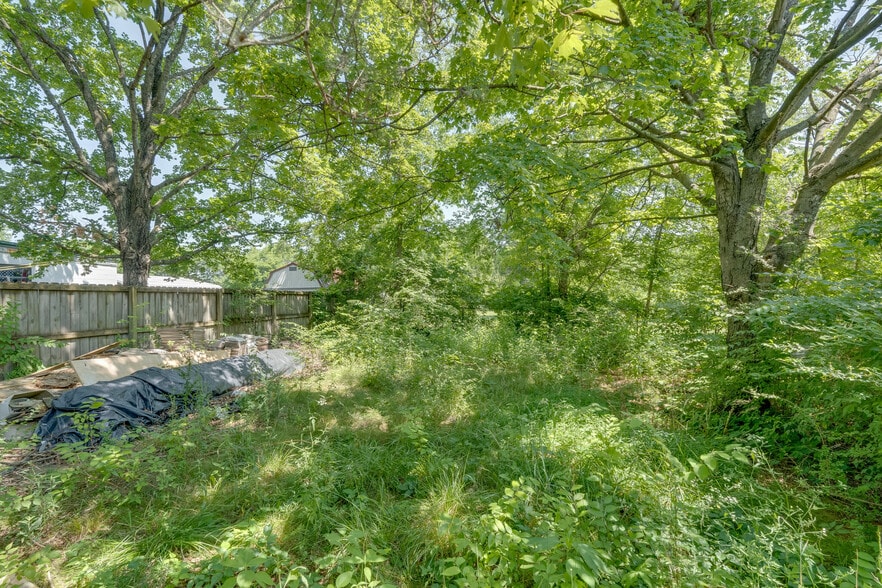 Building Photo - 279 Stones River Rd