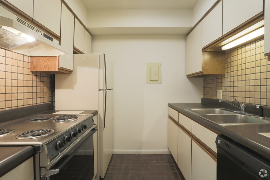 1 BR, 1 BA - Kitchen - Garden Court Apartments