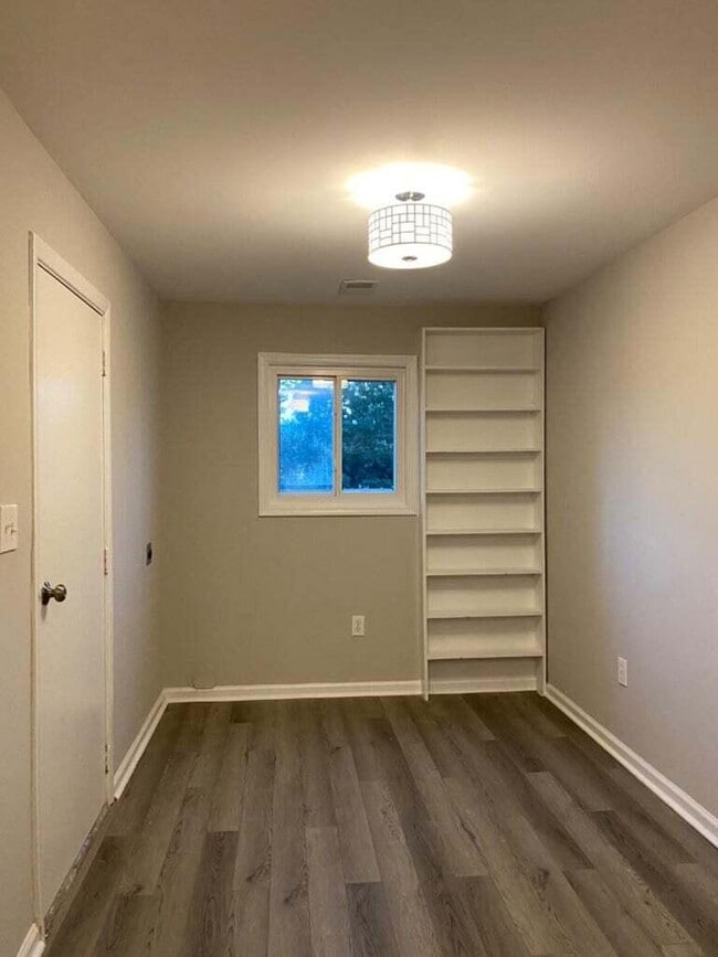 Building Photo - 3004 Arrowhead Dr