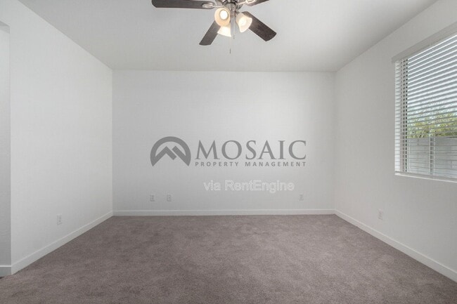 Building Photo - 5736 S Daisy Patch Pl