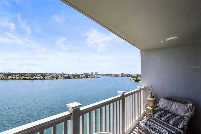 Building Photo - 500 Treasure Island Causeway
