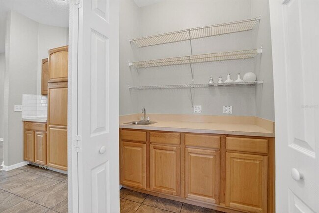 Building Photo - 11304 Balm Riverview Rd